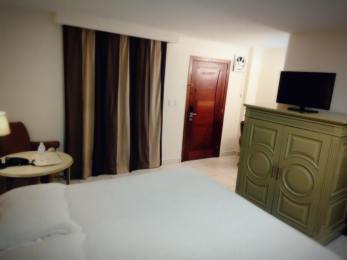 Hotel Martell Сан-Педро-Сула Екстер'єр фото